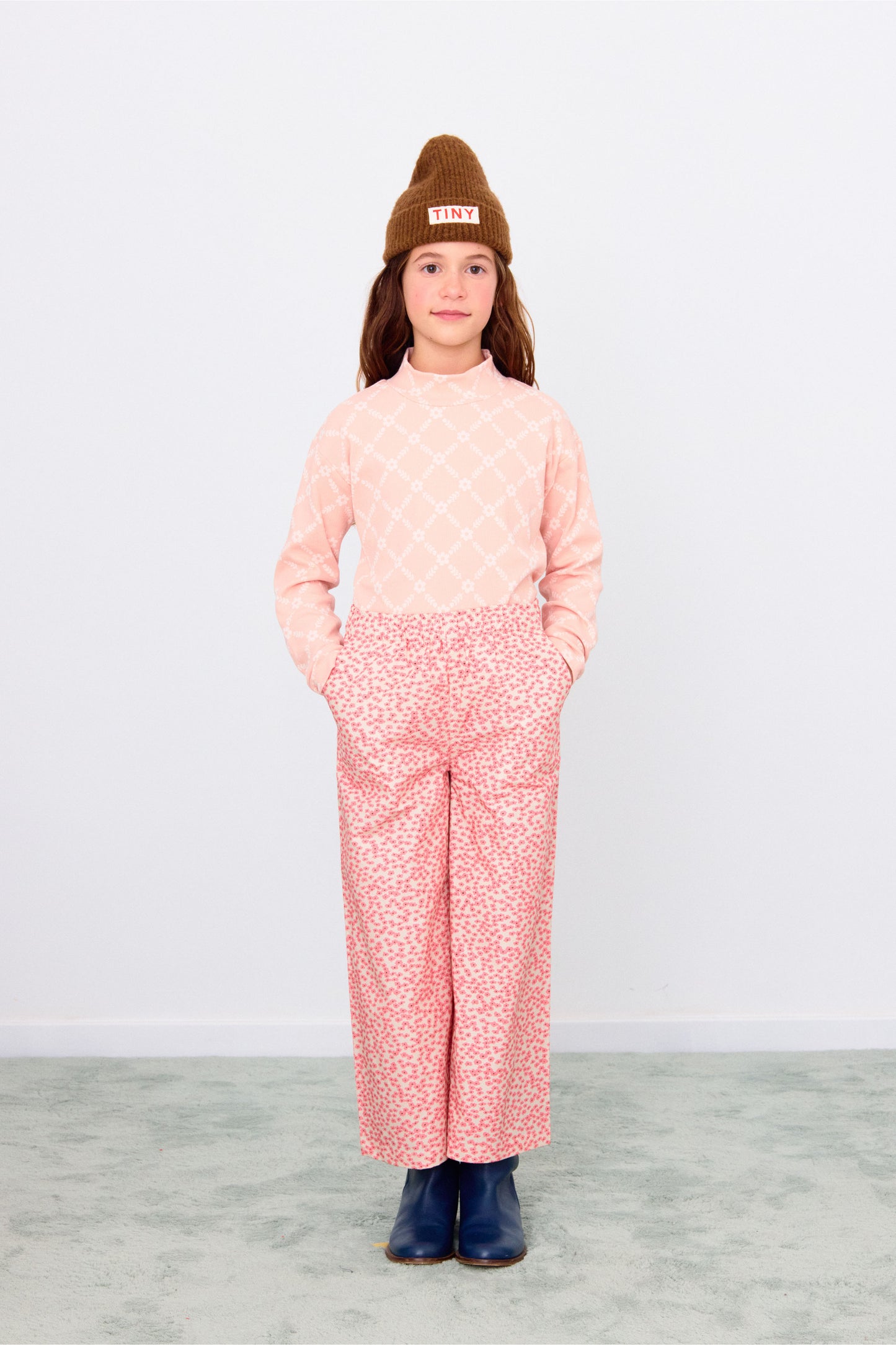 Tinycottons SMALL FLOWERS woven pant dark vanilla