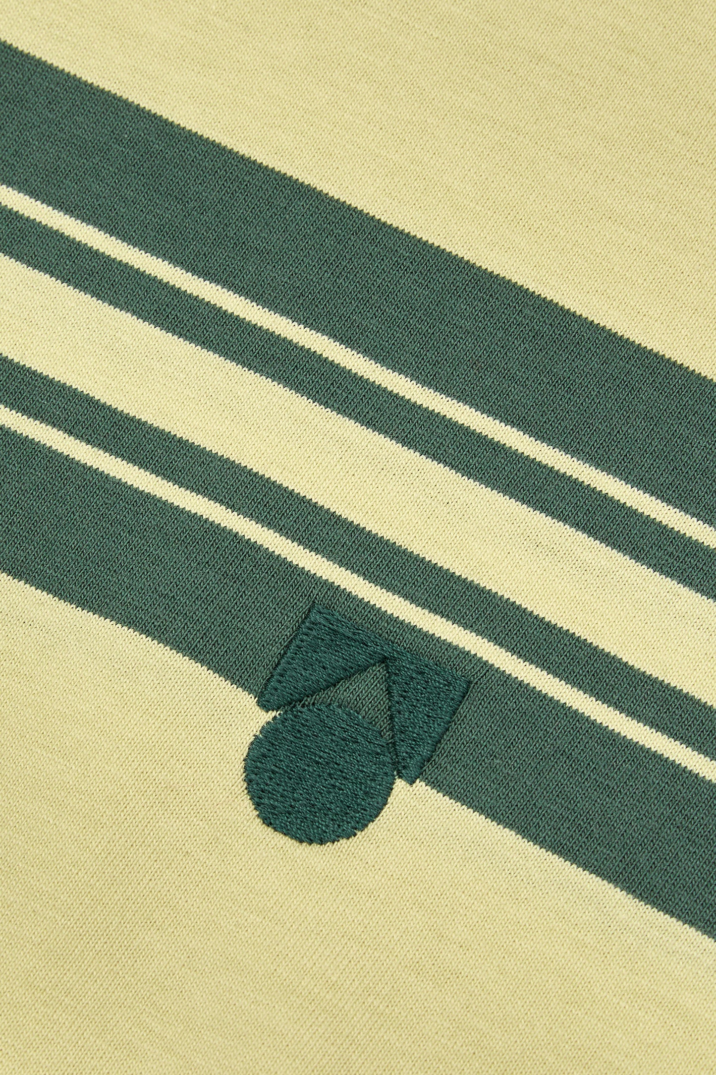 Main Story Loose tee moth stripe jersey