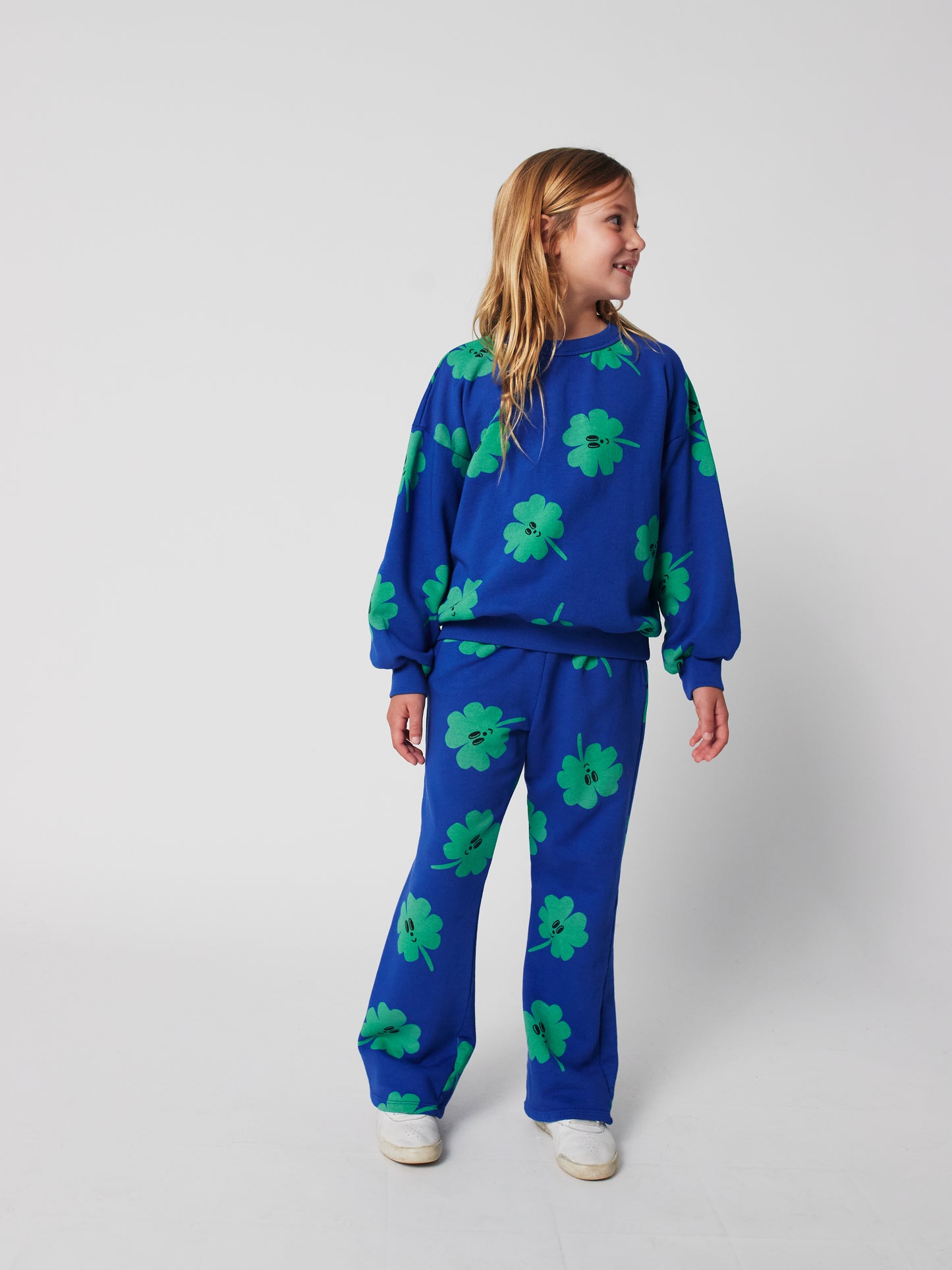 Bobo Choses LUCKY CLOVER all over sweatshirt blue