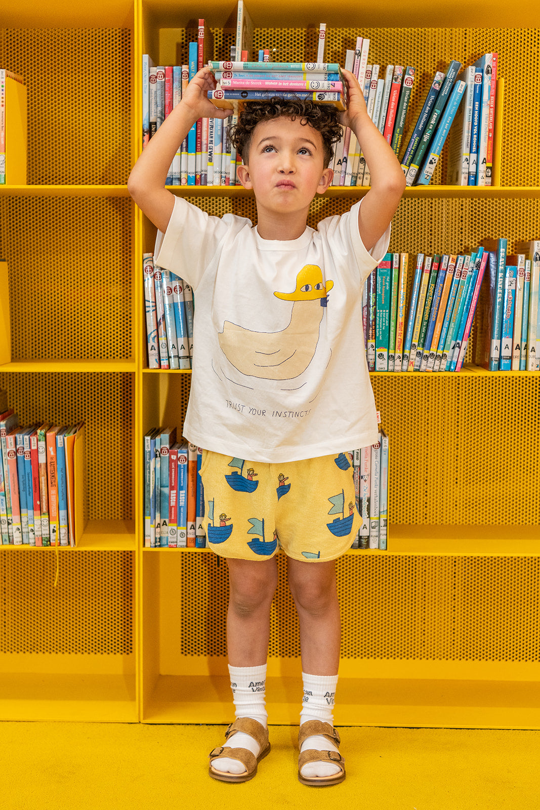 The Campamento SAILOR ALLOVER shorts yellow / 9-10Y