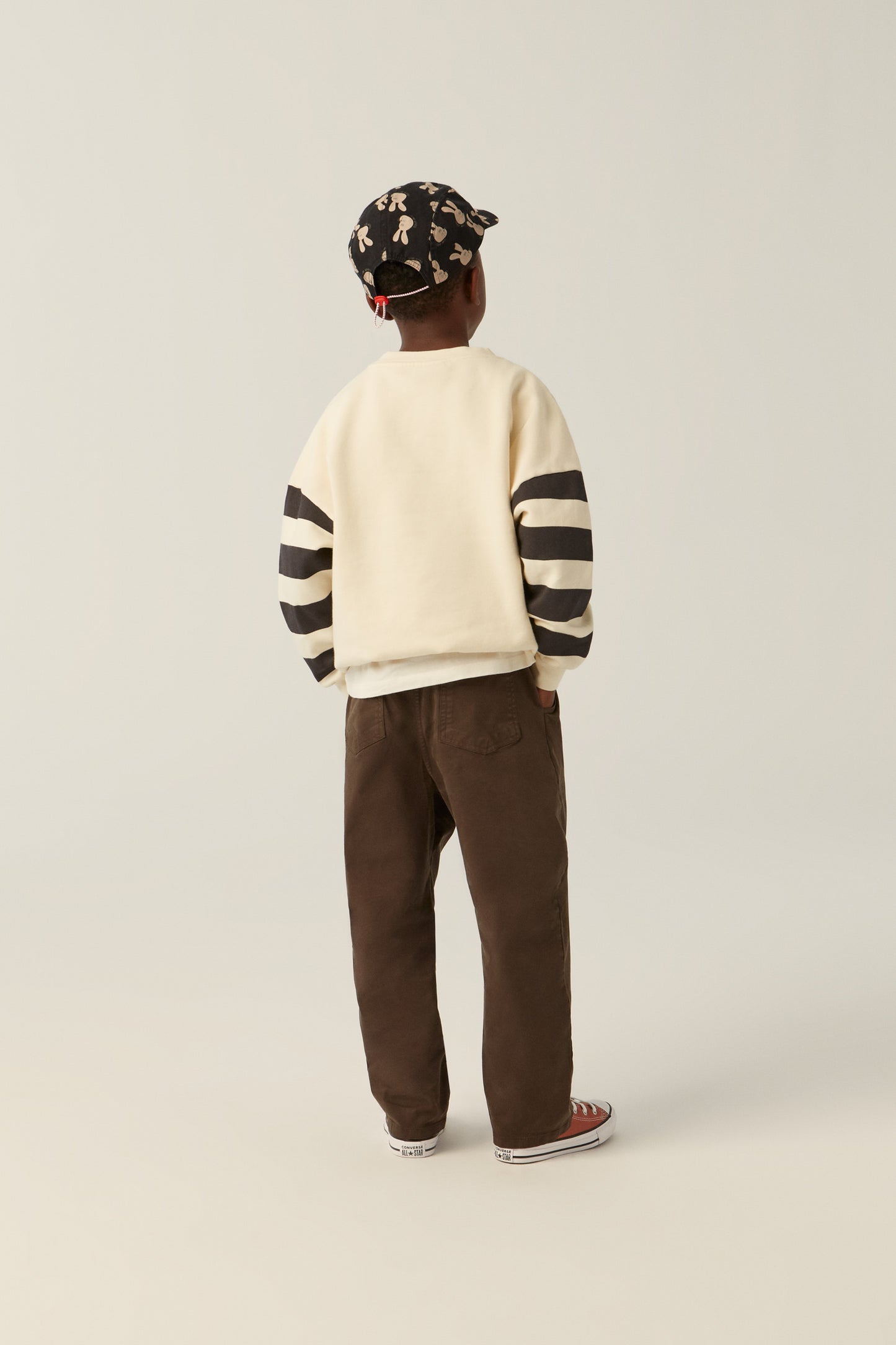 The Campamento Squirrels and stripes sweatshirt ecru