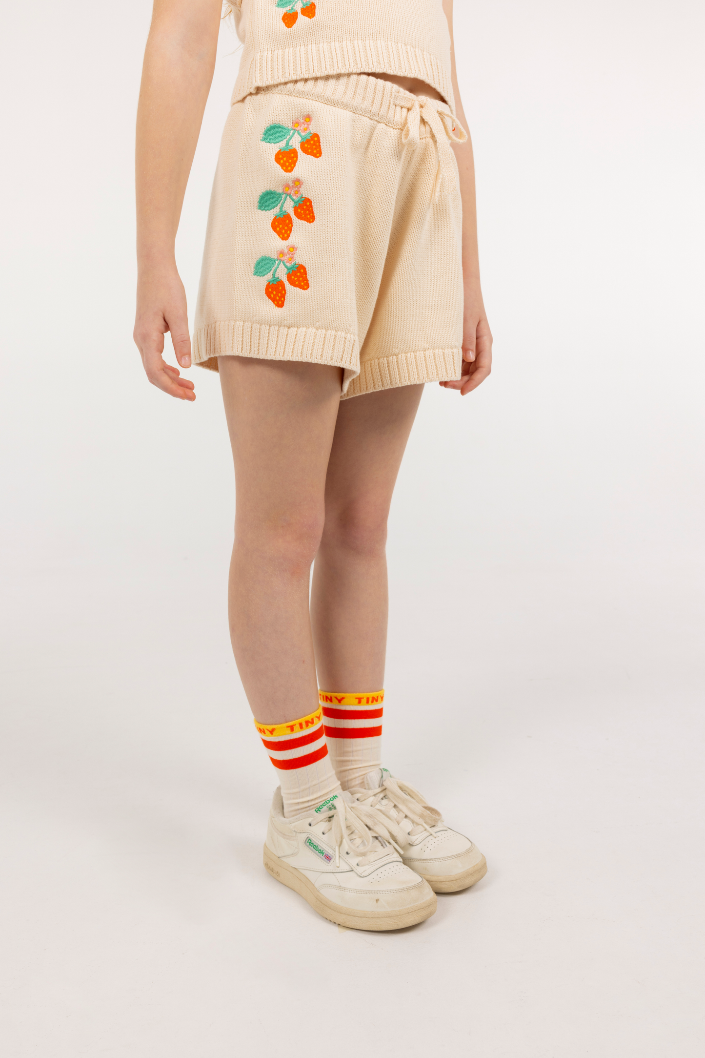 Tinycottons STRAWBERRIES knitted shorts light cream / 8Y