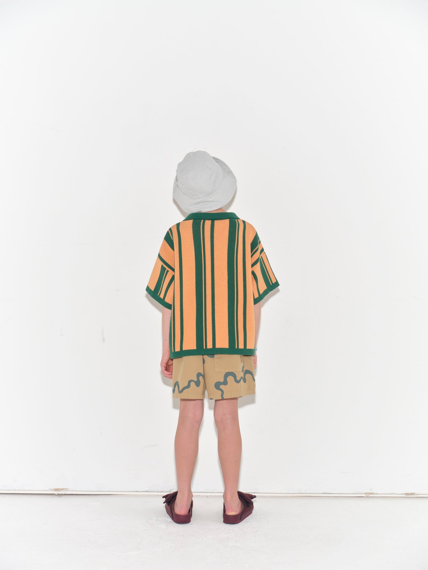 Main Story Short polo green peach knit