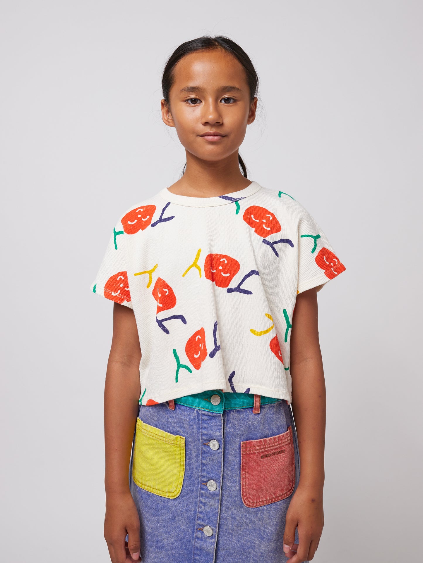 Bobo Choses SMILING ALLOVER cropped T-shirt offwhite