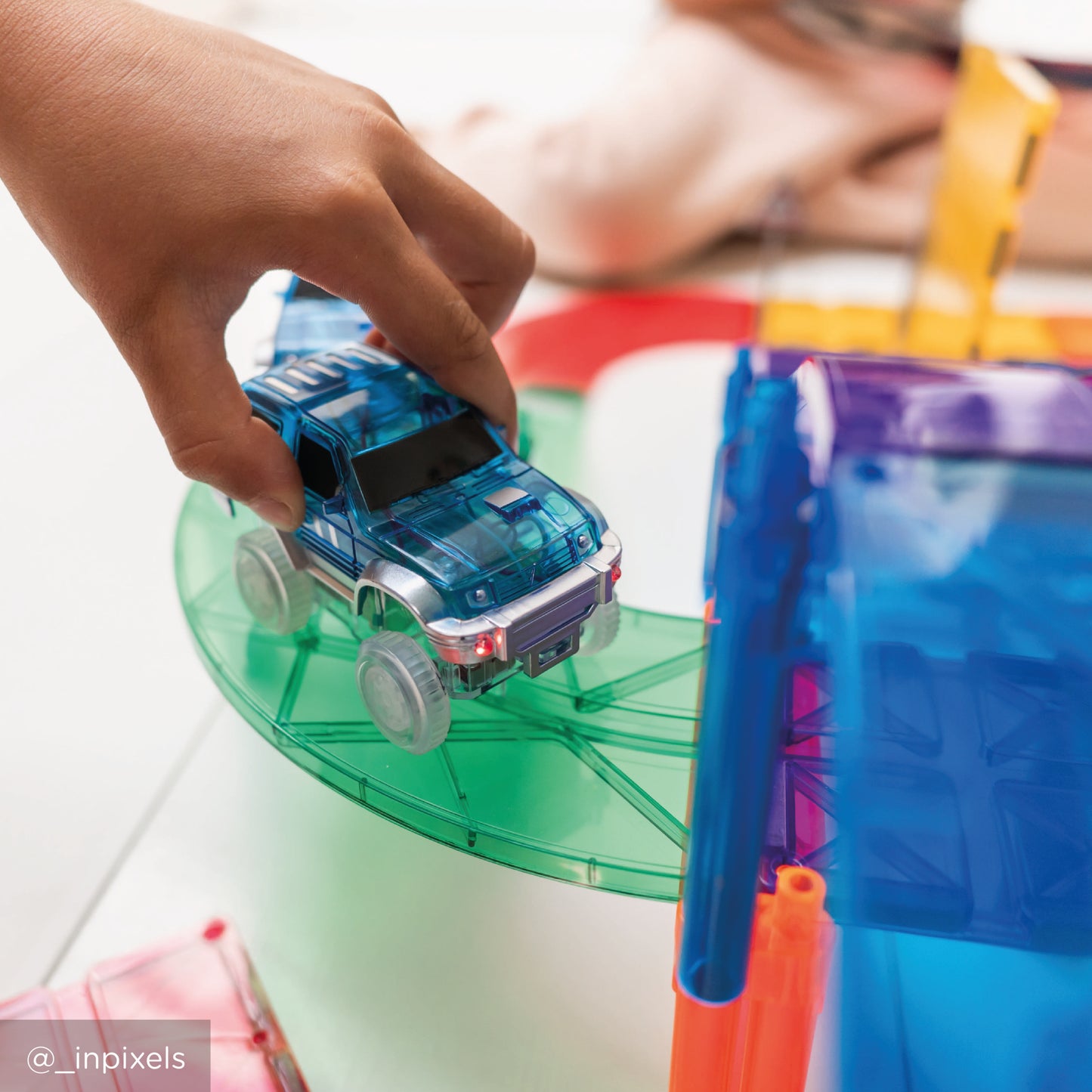 Cleverclixx Race Track Car Blue