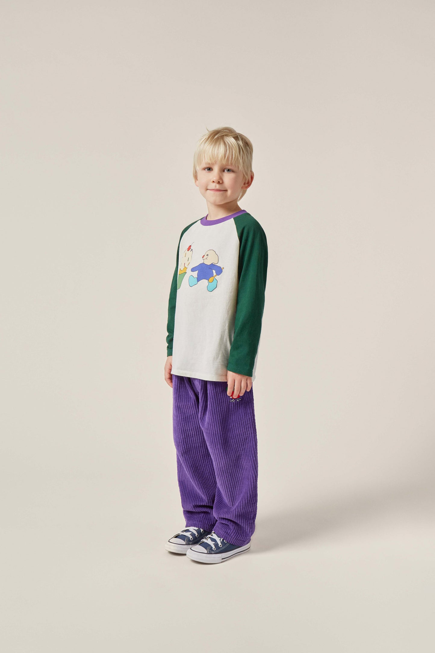 The Campamento FESTIVE DOG corduroy trousers purple