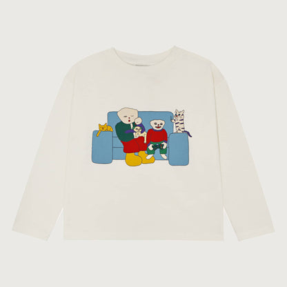 The Campamento FAMILY ON THE COUCH T-shirt